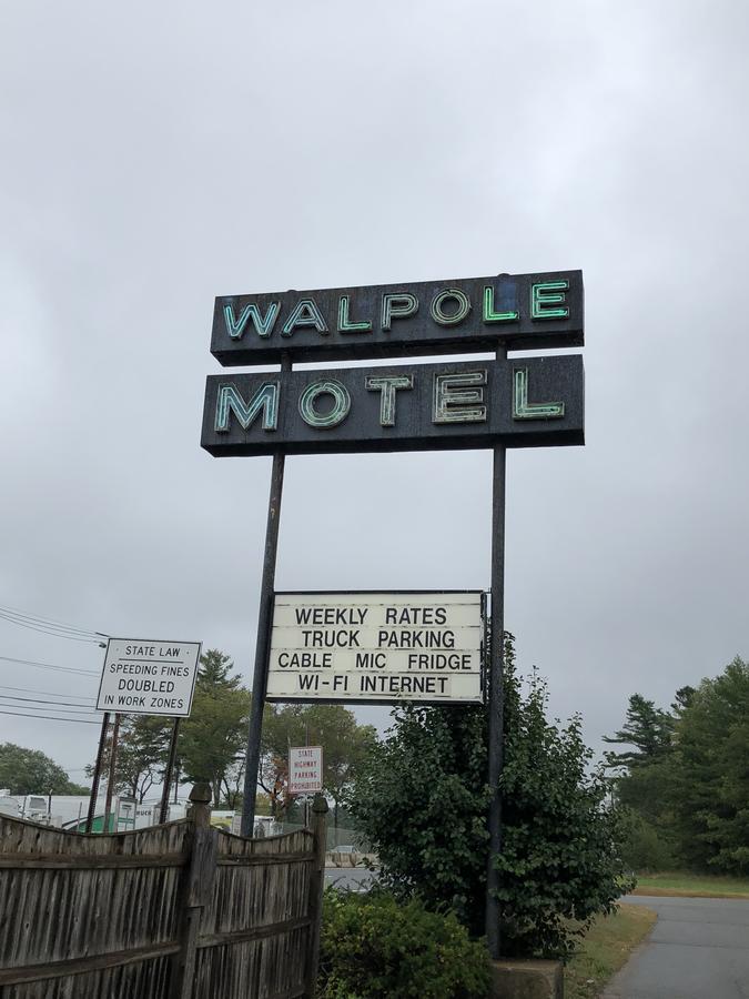 The Walpole Motel Екстер'єр фото